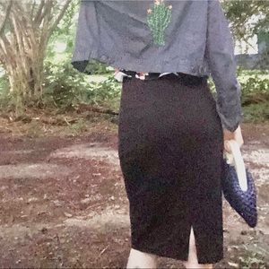 Black Wide Waist Size 4-6 Curvy Miss Tina Skirt